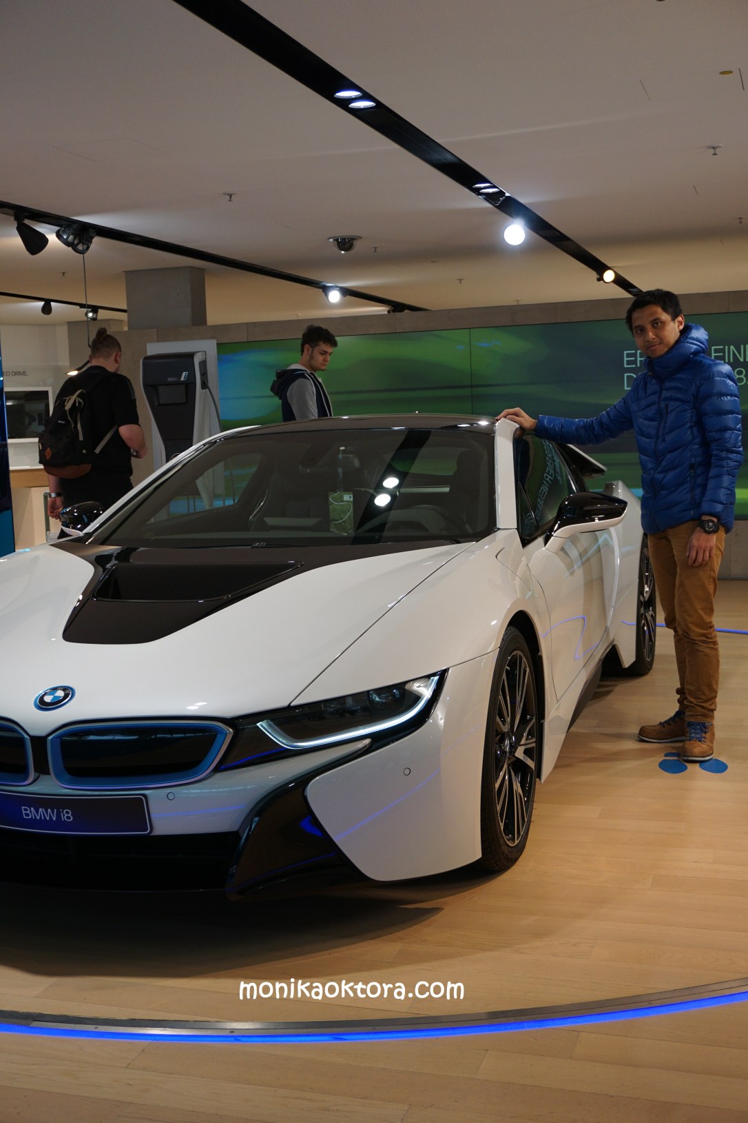 BMW Museum (mau dong mobil kayak gini satuuu)