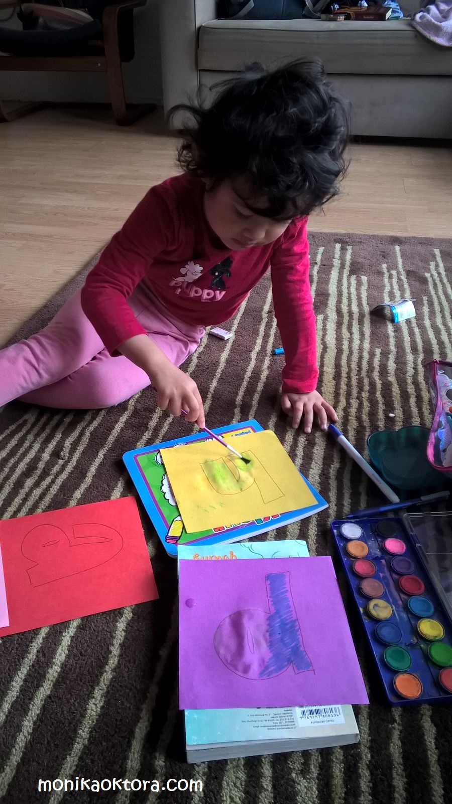 Runa menghias "Ramadhan"