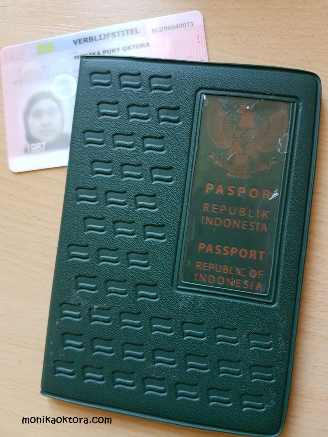 Paspor dan verblijf (Resident Permit)